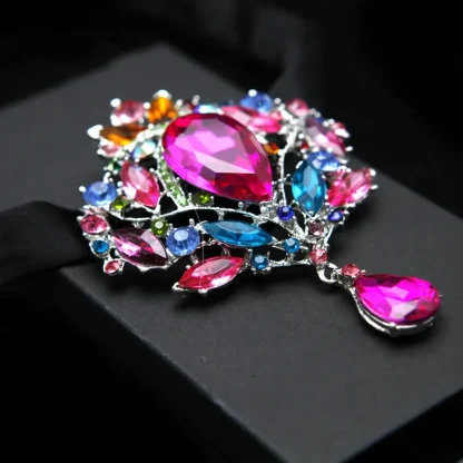 Luxury Bolo Tie with Rhinestone-inpsired Decor - Image 5